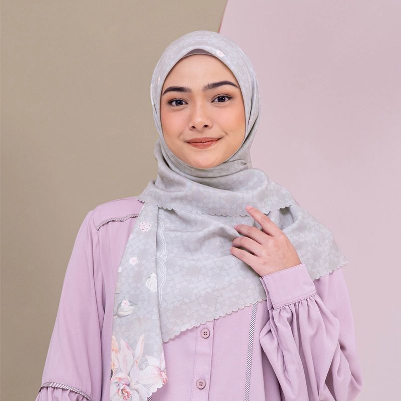 Product image KERUDUNG SEGI EMPAT EDREA SCARVES BY NIBRAS HIJAB all variant BROKEN WHITE